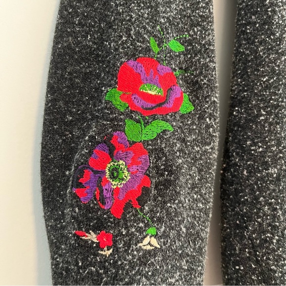 Madame | Embroidered Sweater - Picture 8 of 15